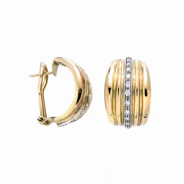 Pair of earrings in yellow gold and diamonds  - Auction Jewelery auction, Gemstones and Wristwatches from a Veronese Collection - Curio - Casa d'aste in Firenze