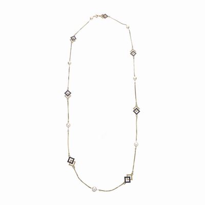 Lunga Collana in Oro Giallo, Smalto Blu e Perle Coltivate