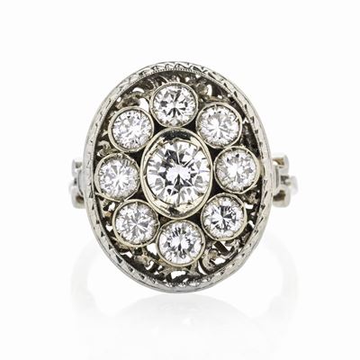 Anello Ovale in Oro Bianco e Diamanti