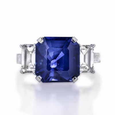 Anello in Oro Bianco, Diamanti e Zaffiro