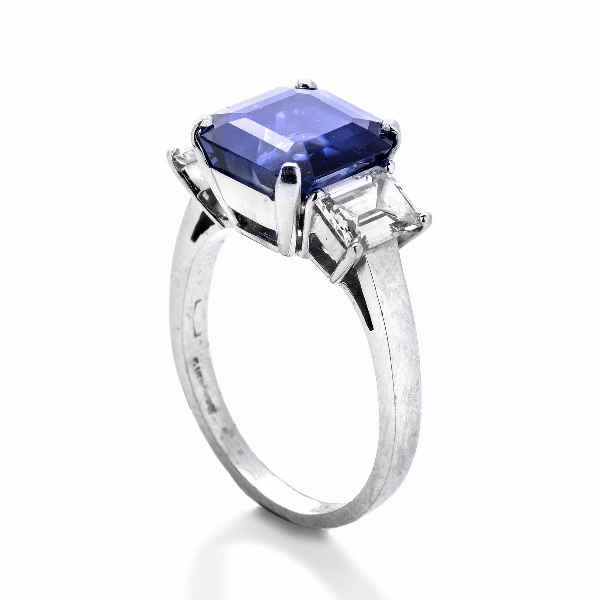 Anello in Oro Bianco, Diamanti e Zaffiro