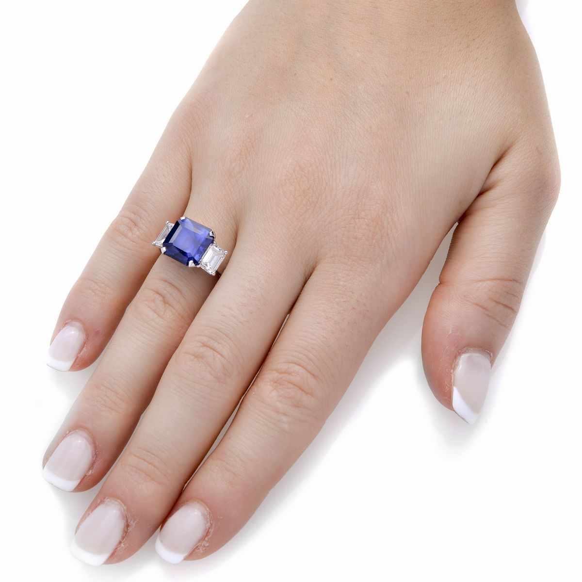 Anello in Oro Bianco, Diamanti e Zaffiro