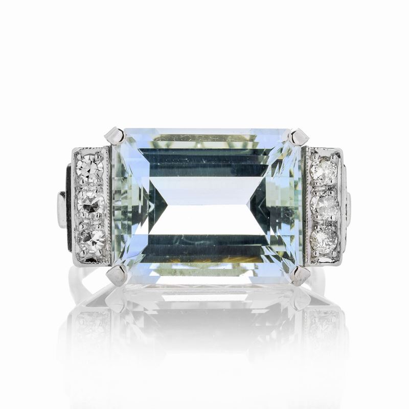 Anello in Oro Bianco, Diamanti e Acquamarina