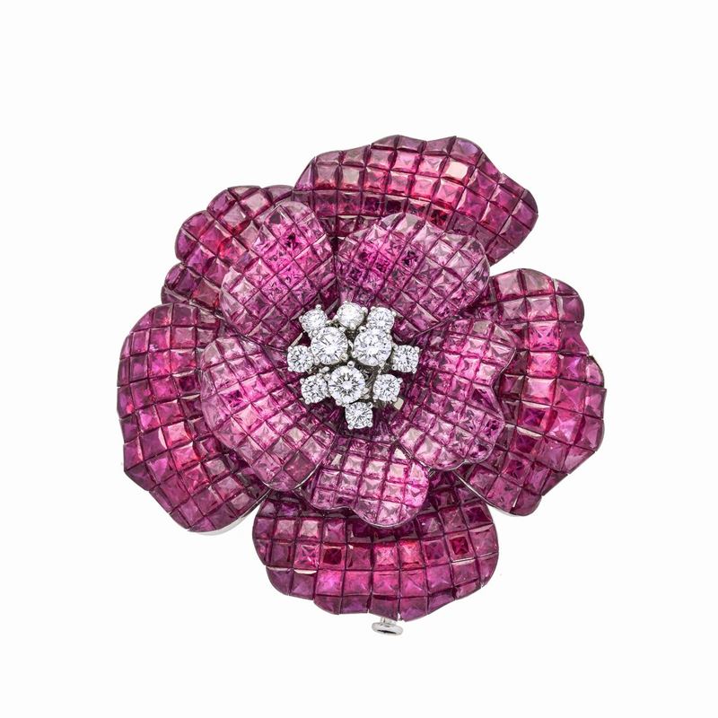 Grande Clip Peonia in Oro Bianco, Diamanti e Pietre Rosse