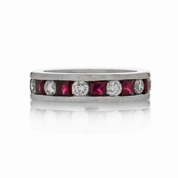 Eterné ring in white gold, diamonds and rubies