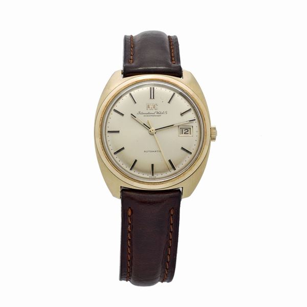 IWC SCHAFFHAUSEN - Wristwatch in yellow gold IWC Schaffhausen