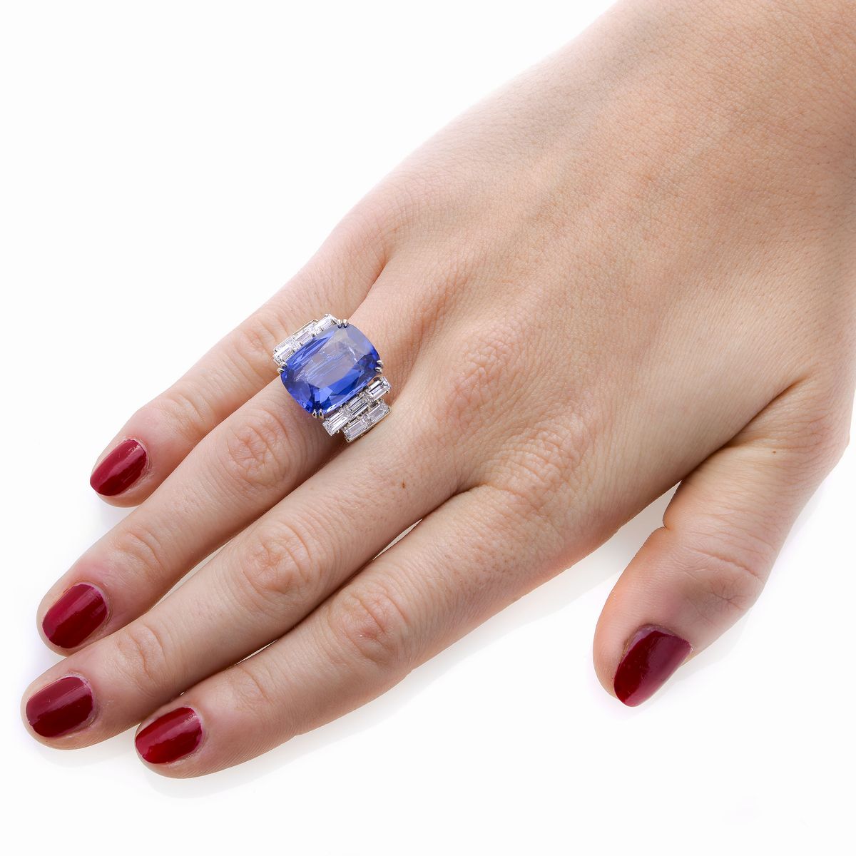 Anello in Oro Bianco, Diamanti e Zaffiro Burma Naturale
