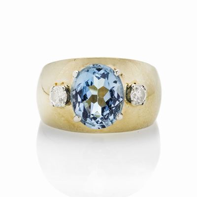 Anello a Fascia in Oro Giallo, Diamanti e Quarzo Azzurro