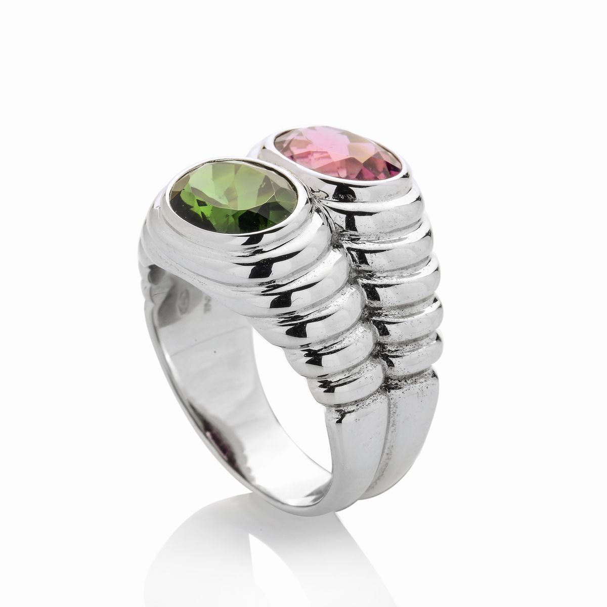 Anello in Oro Bianco, Tormalina Verde e Tormalina Rosa Doppio Baccellato Bulgari