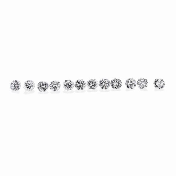 Lot: twelve brilliant-cut diamonds of 1.52 ct