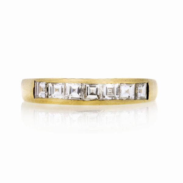 Ring in yellow gold and diamonds