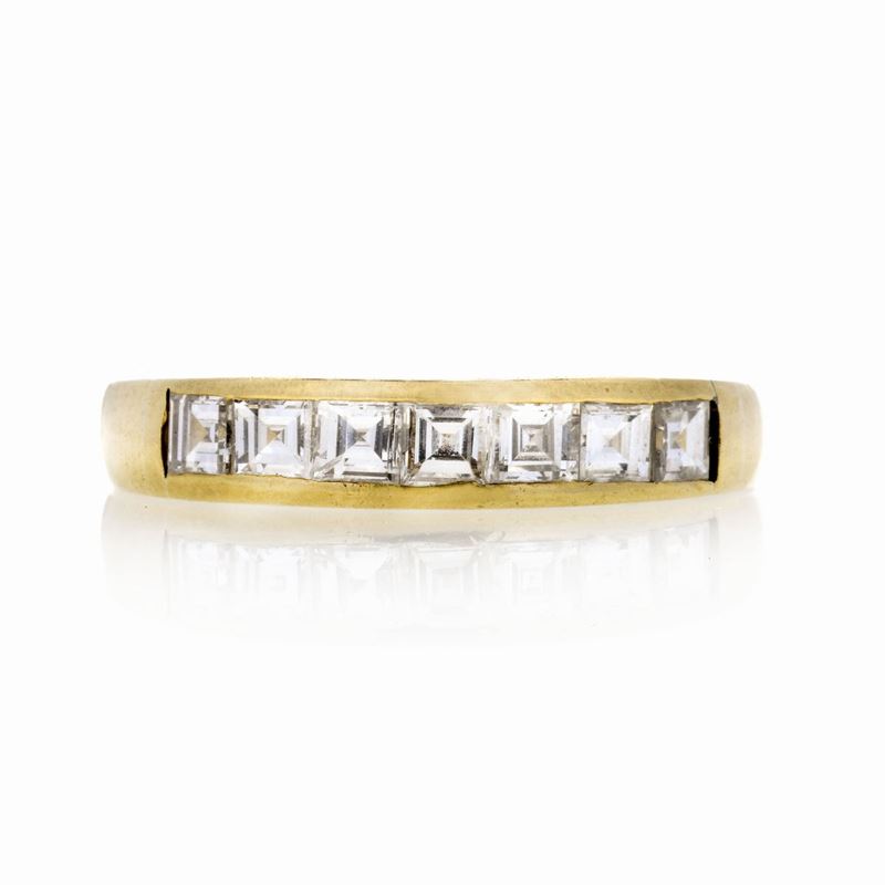 Anello in Oro Giallo e Diamanti