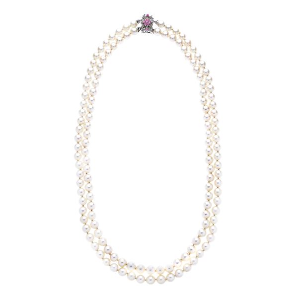 Necklace in cultivated pearls, white gold and rubies