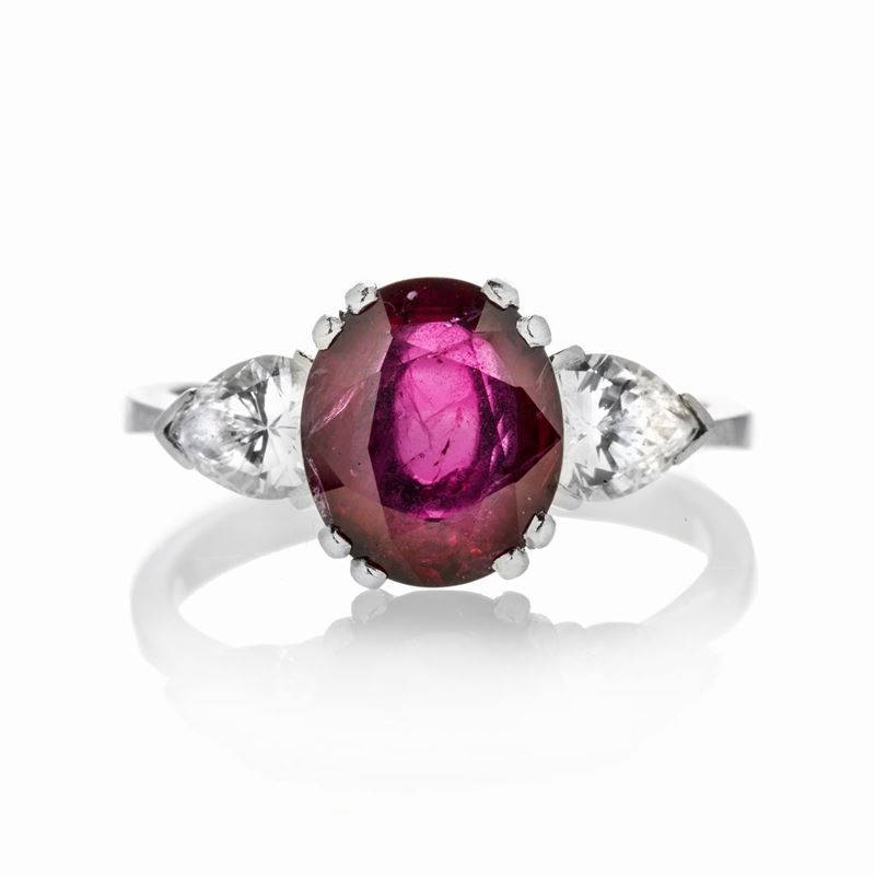 Anello in Oro Bianco, Diamanti e Rubino