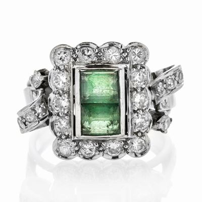 Anello in Oro Bianco, Diamanti e Smeraldi