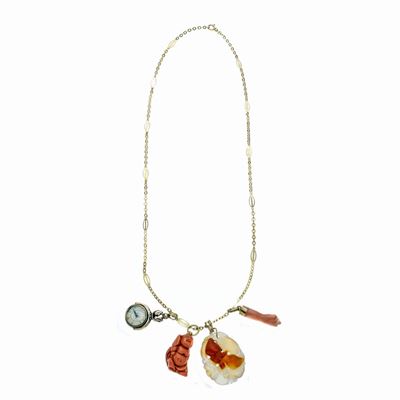 Catena in Oro Giallo con Charms in Corallo Rosso e Pietra Dura