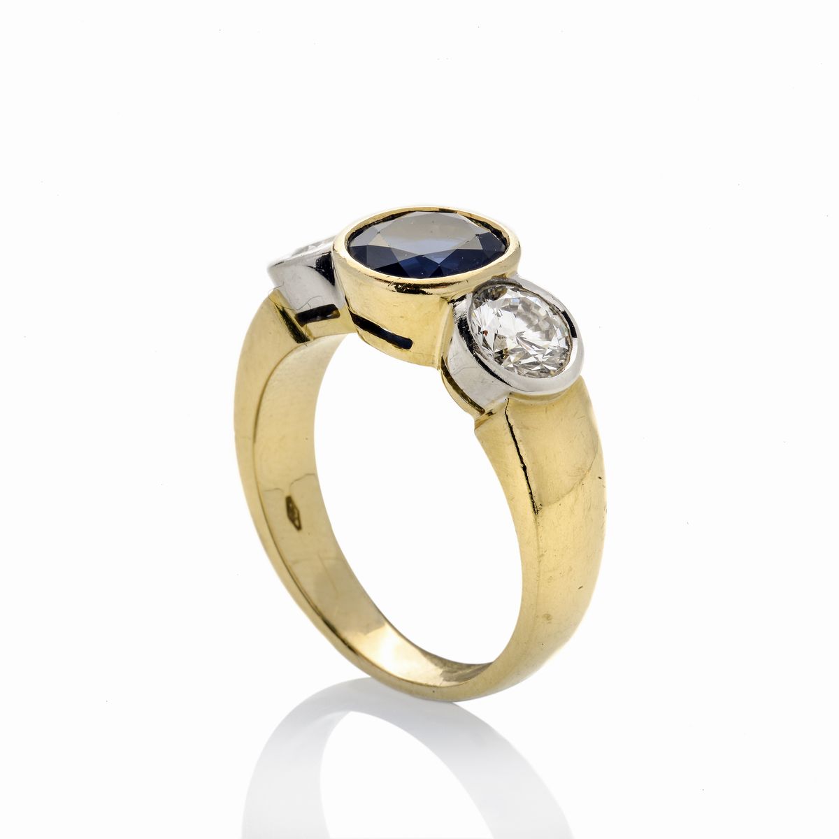 Anello in Oro Giallo, Diamanti e Zaffiro