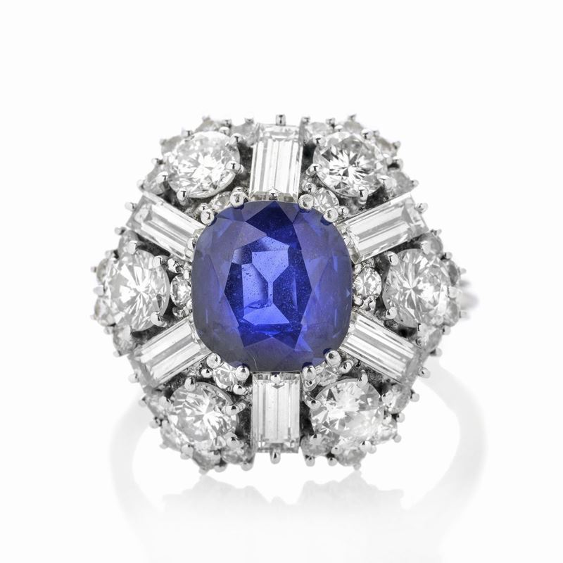 Anello in Oro Bianco, Diamanti e Zaffiro