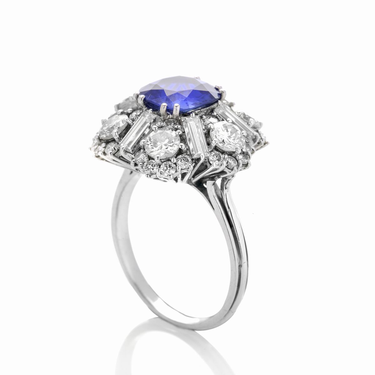 Anello in Oro Bianco, Diamanti e Zaffiro