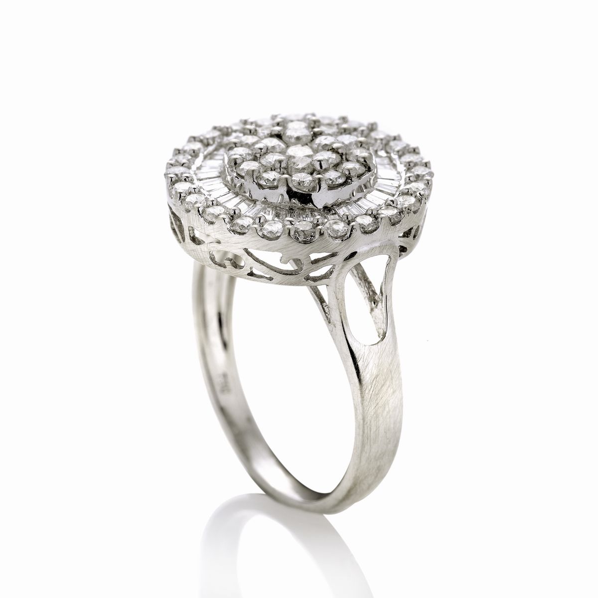 Anello in Oro Bianco e Diamanti
