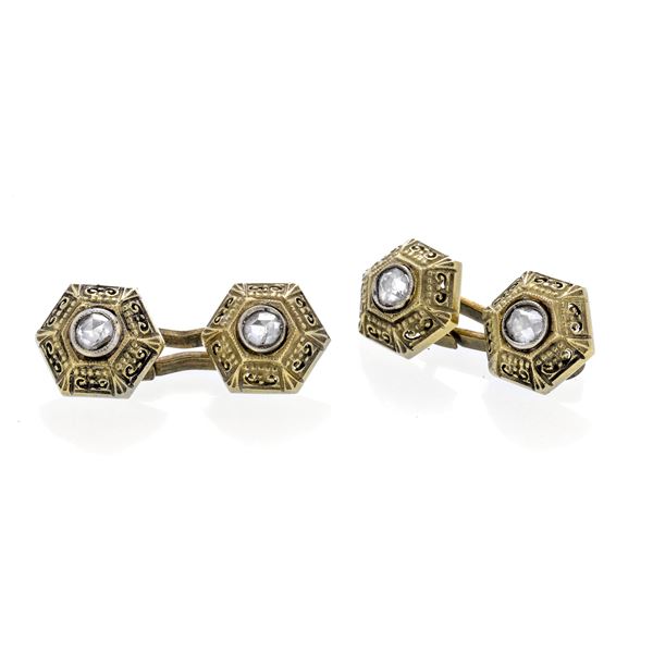 Pair of cufflinks in yellow gold and diamonds  - Auction Auction of Antique Jewelry, Modern and Wristwatch - Curio - Casa d'aste in Firenze
