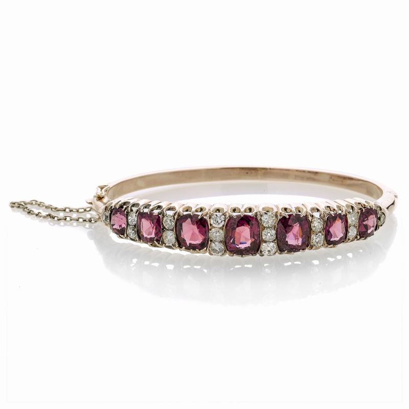 Bracciale Rigido in Oro a Basso Titolo, Diamanti e Tormaline