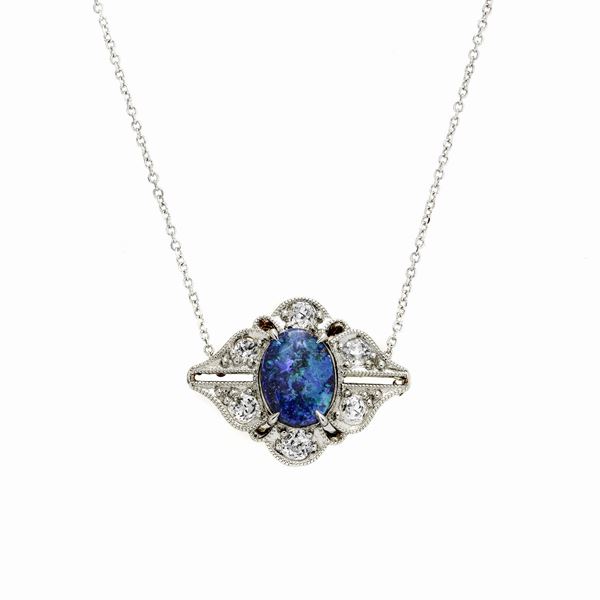 Crew-neck in white gold, platinum, diamonds and opal