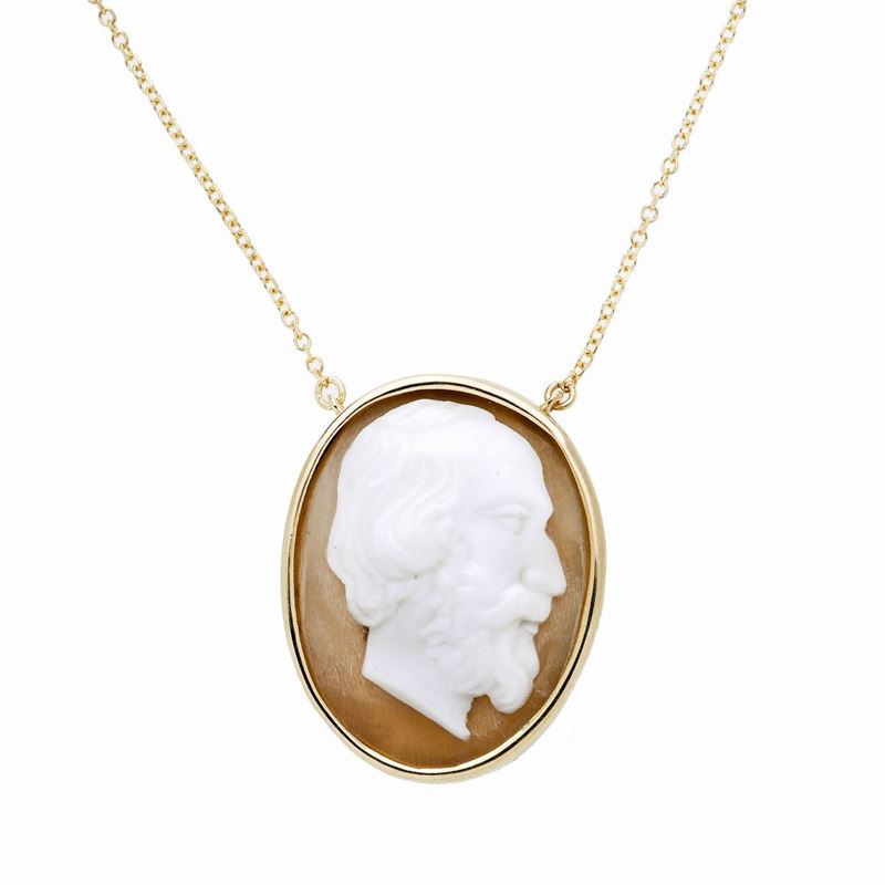 Collana con Cammeo in Conchiglia e Oro Giallo