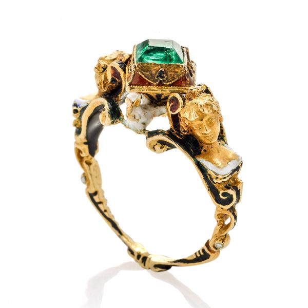 Rare ring in yellow gold, emerald and colored enamels