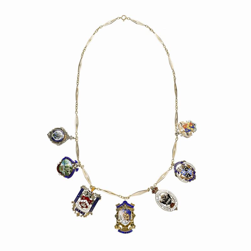 Collezione di Medaglie Massoniche in Argento Vermeille e Smalti con Catena in Oro Giallo