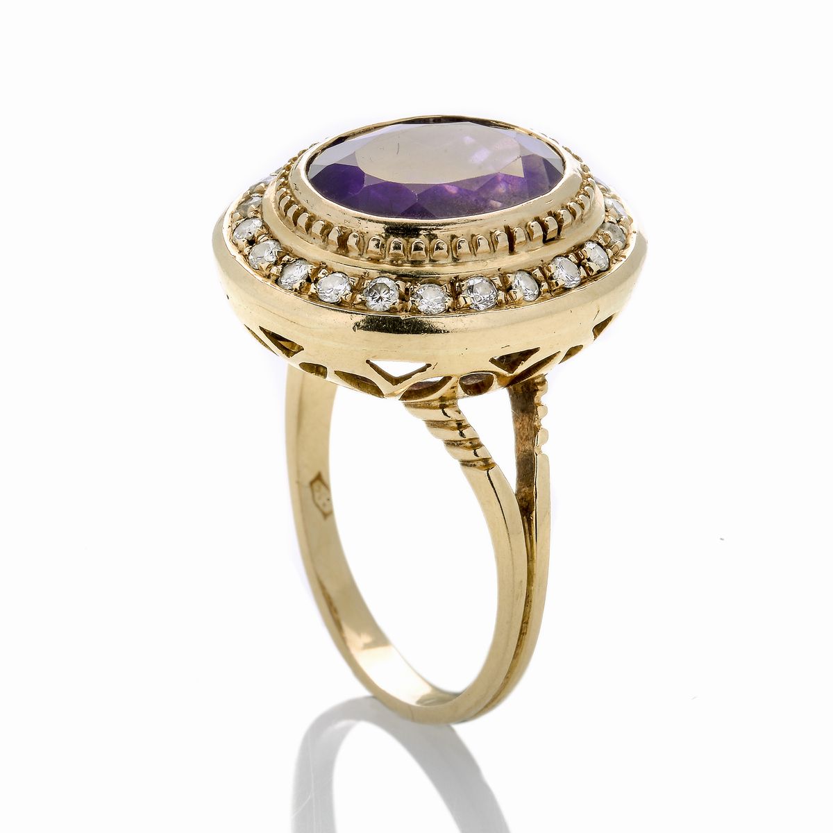 Anello in Oro Giallo, Diamanti e Ametista