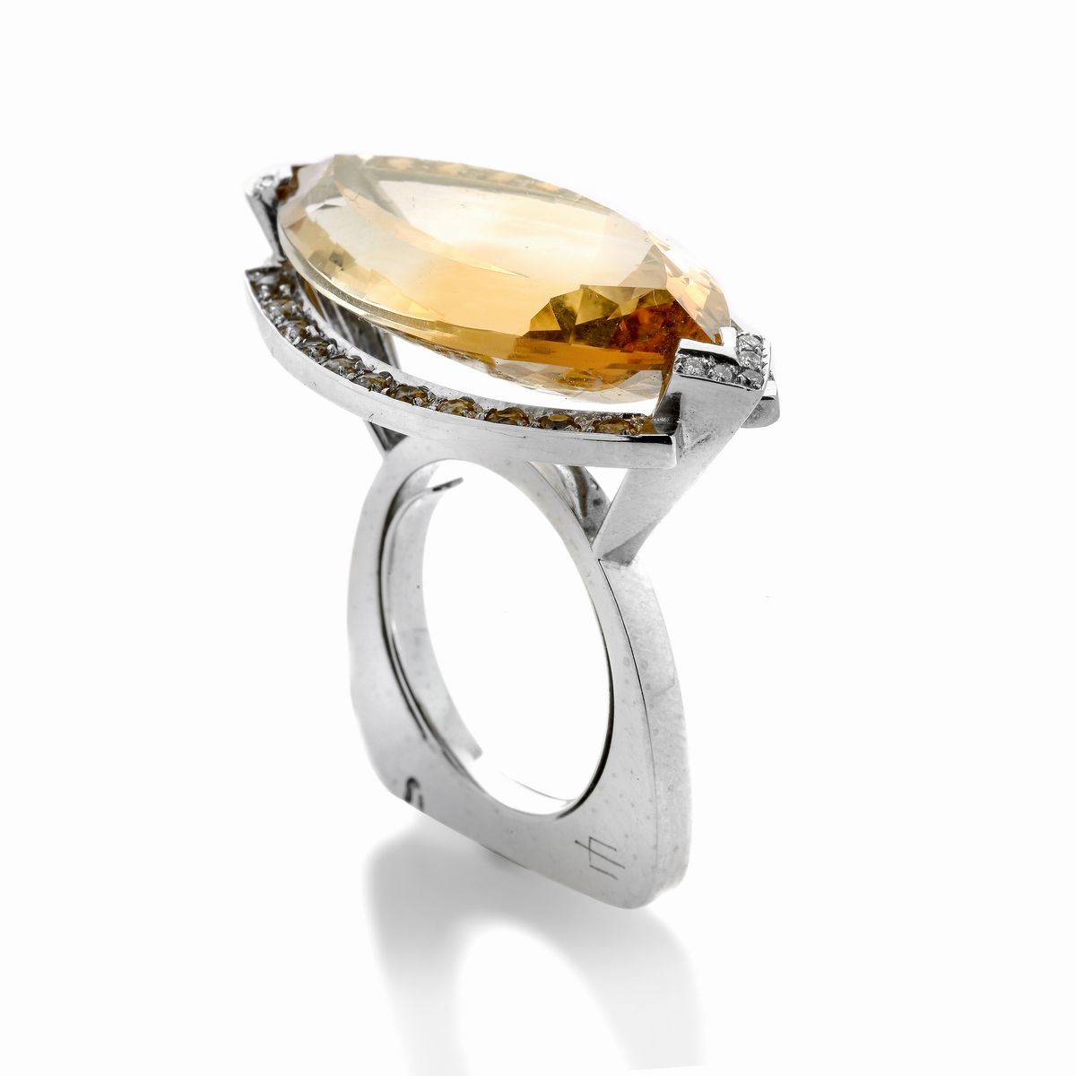 Anello in Oro Bianco, Diamanti e Quarzo Citrino