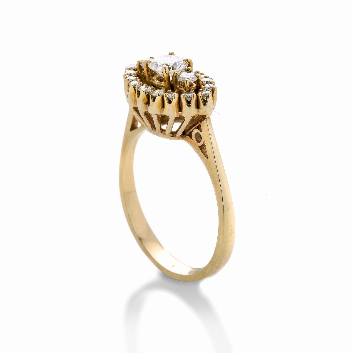 Anello in Oro Giallo e Diamanti