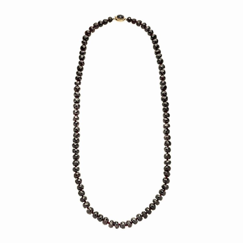 Collana in Granati e Oro a Basso Titolo