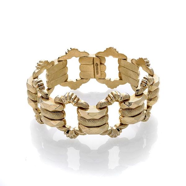 Bracelet in yellow gold