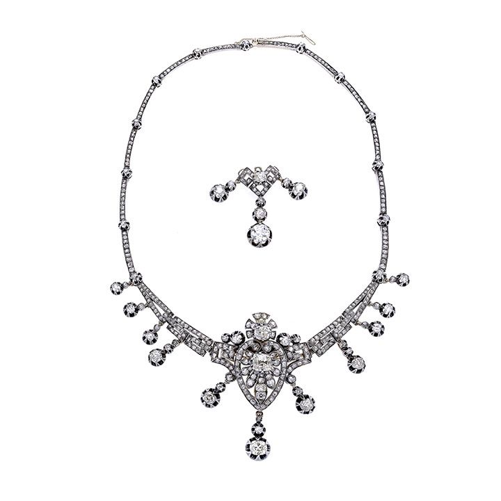 Importante collier in oro a basso titolo, argento e diamanti