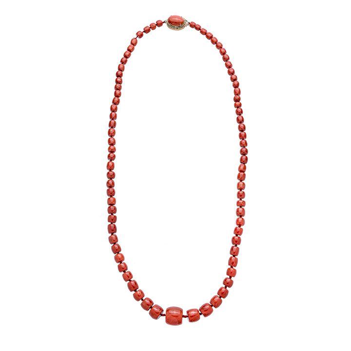 Lunga Collana in Corallo Rosso e Oro Giallo