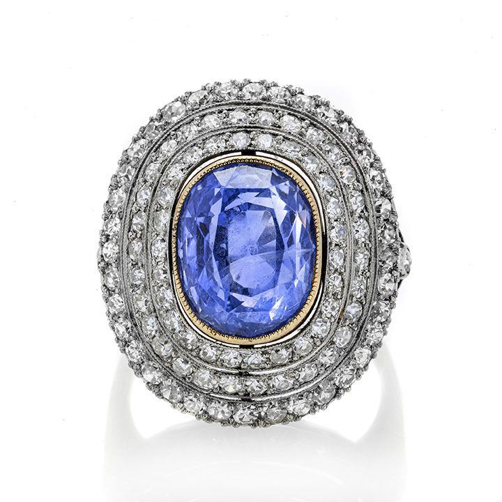 Grande anello in oro bianco, oro giallo, diamanti e zaffiro