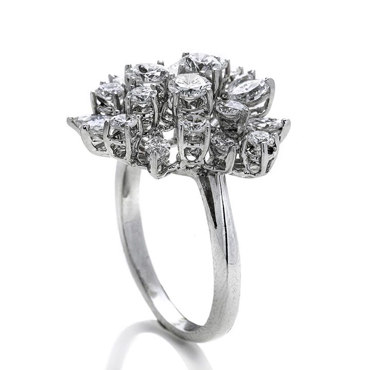 Anello in oro bianco e diamanti