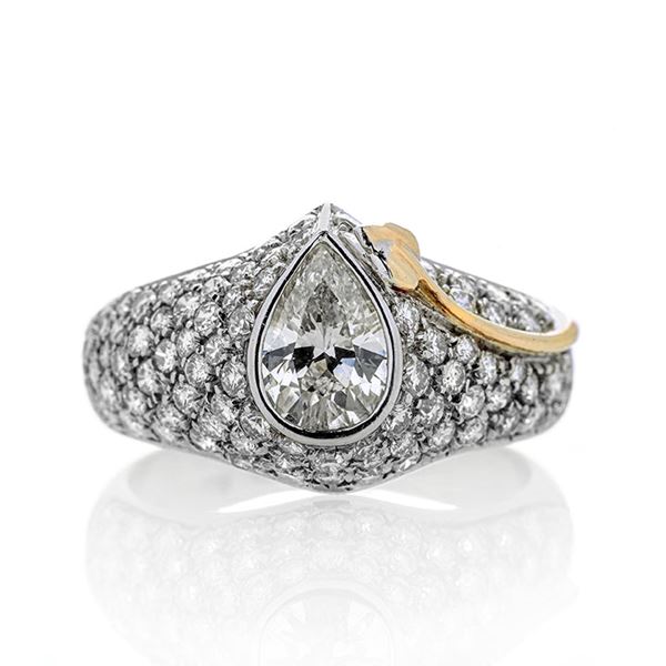Ring in white gold, yellow gold and diamonds