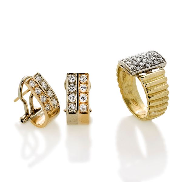 Pair of clip earrings and ring in yellow gold, pink gold and diamonds