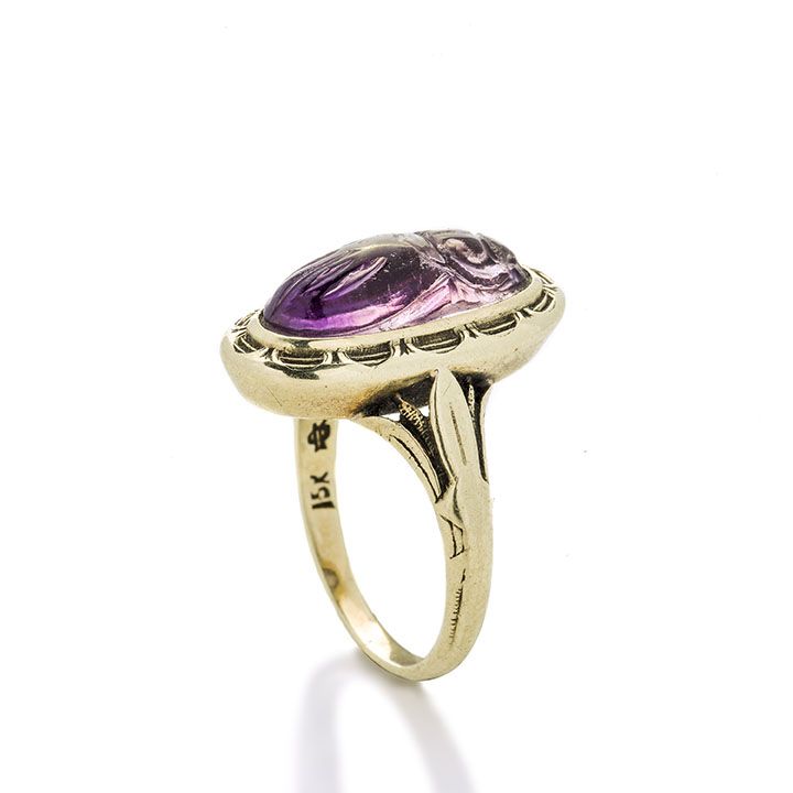 Anello in oro a basso titolo e ametista incisa