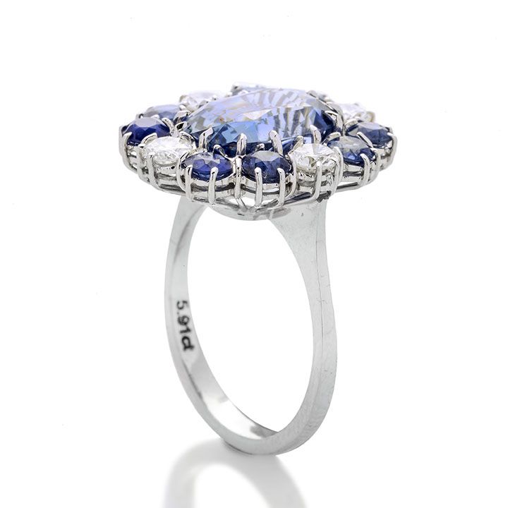 Anello in Oro Bianco, Diamanti e Zaffiro Naturale