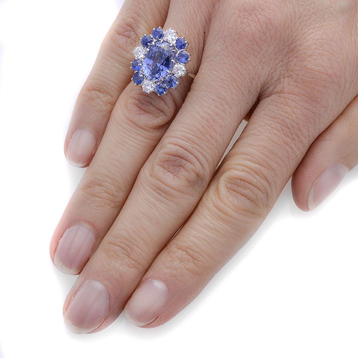 Anello in Oro Bianco, Diamanti e Zaffiro Naturale