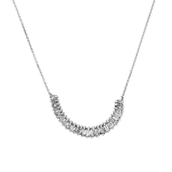 Necklace in white gold and diamonds