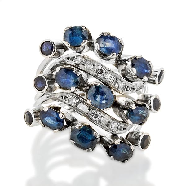 Ring in 14 kt gold, diamonds and sapphires