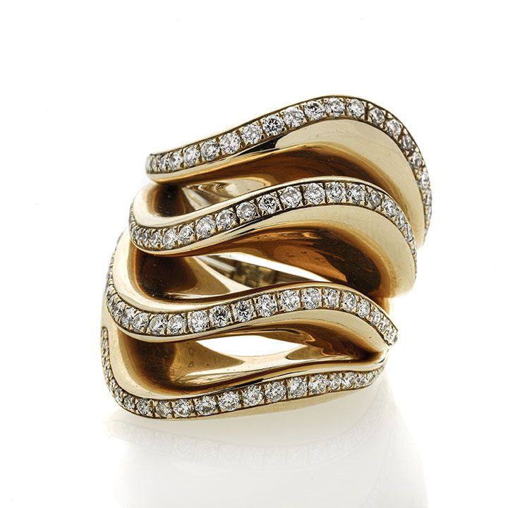 Grande Anello in Oro Giallo e Diamanti Collezione Onde De Grisogono