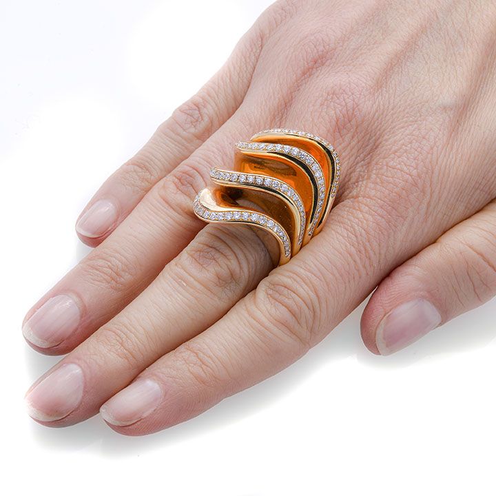 Grande Anello in Oro Giallo e Diamanti Collezione Onde De Grisogono
