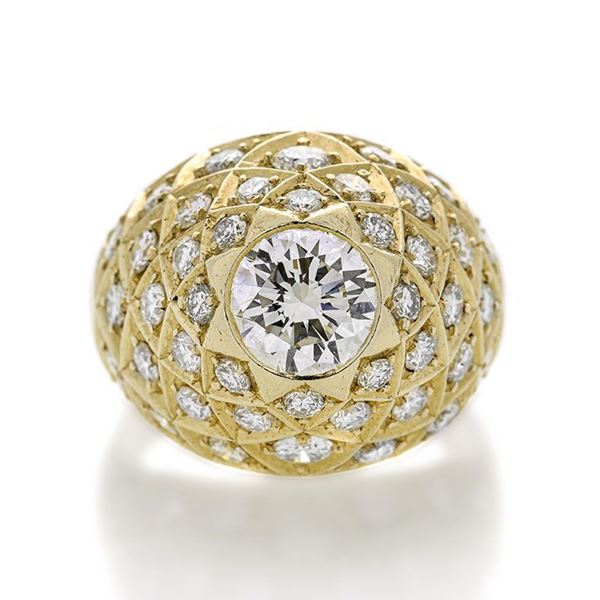 Ring in yellow gold and diamonds