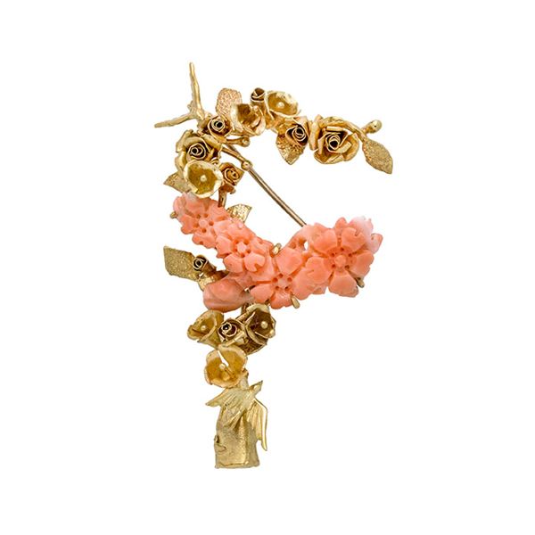 OROPA DI VALERIO PASSERINI - Spilla F in oro giallo e corallo rosa